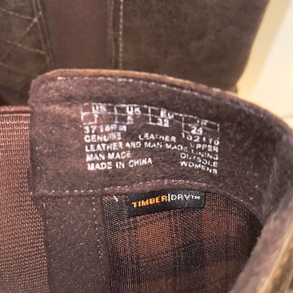 Brown distressed mid calf Timberland boots with quilted details - Picture 5 of 6